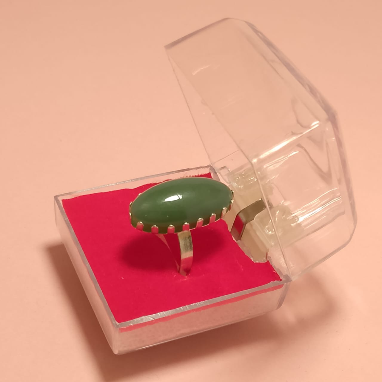 20 Carats Green Aqiq Ring, Cabashon Cut, Size 17
