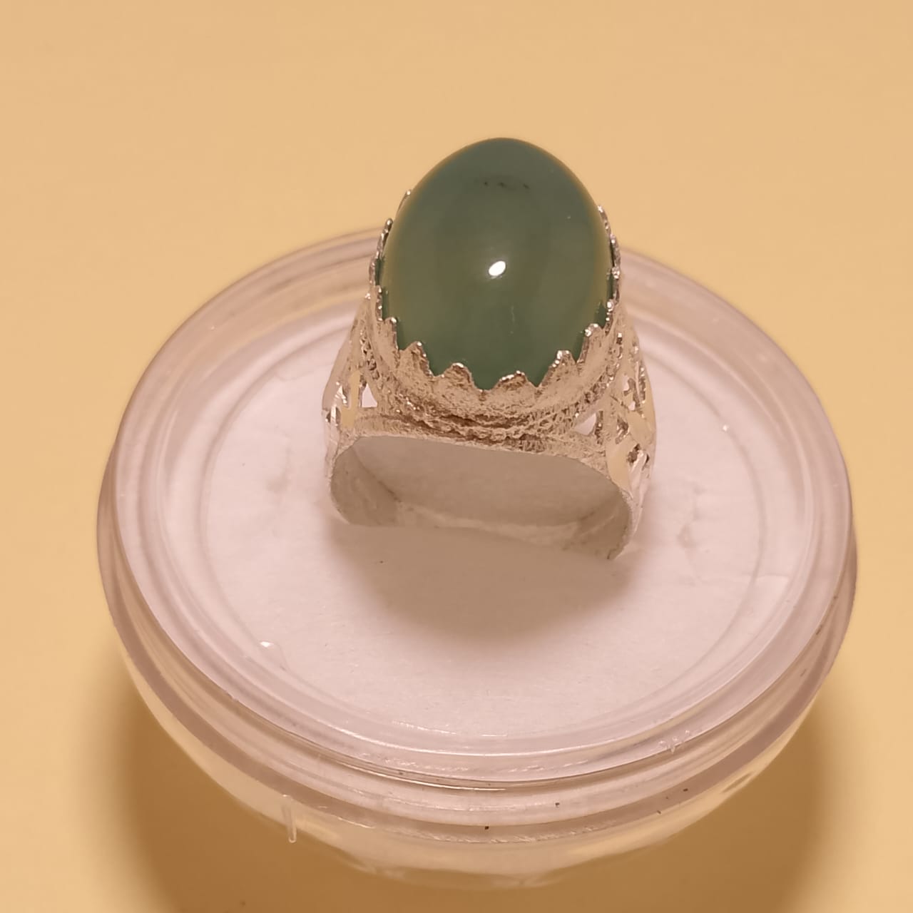 22 Carats Green Aqiq Ring, Cabashon Cut, Size 17