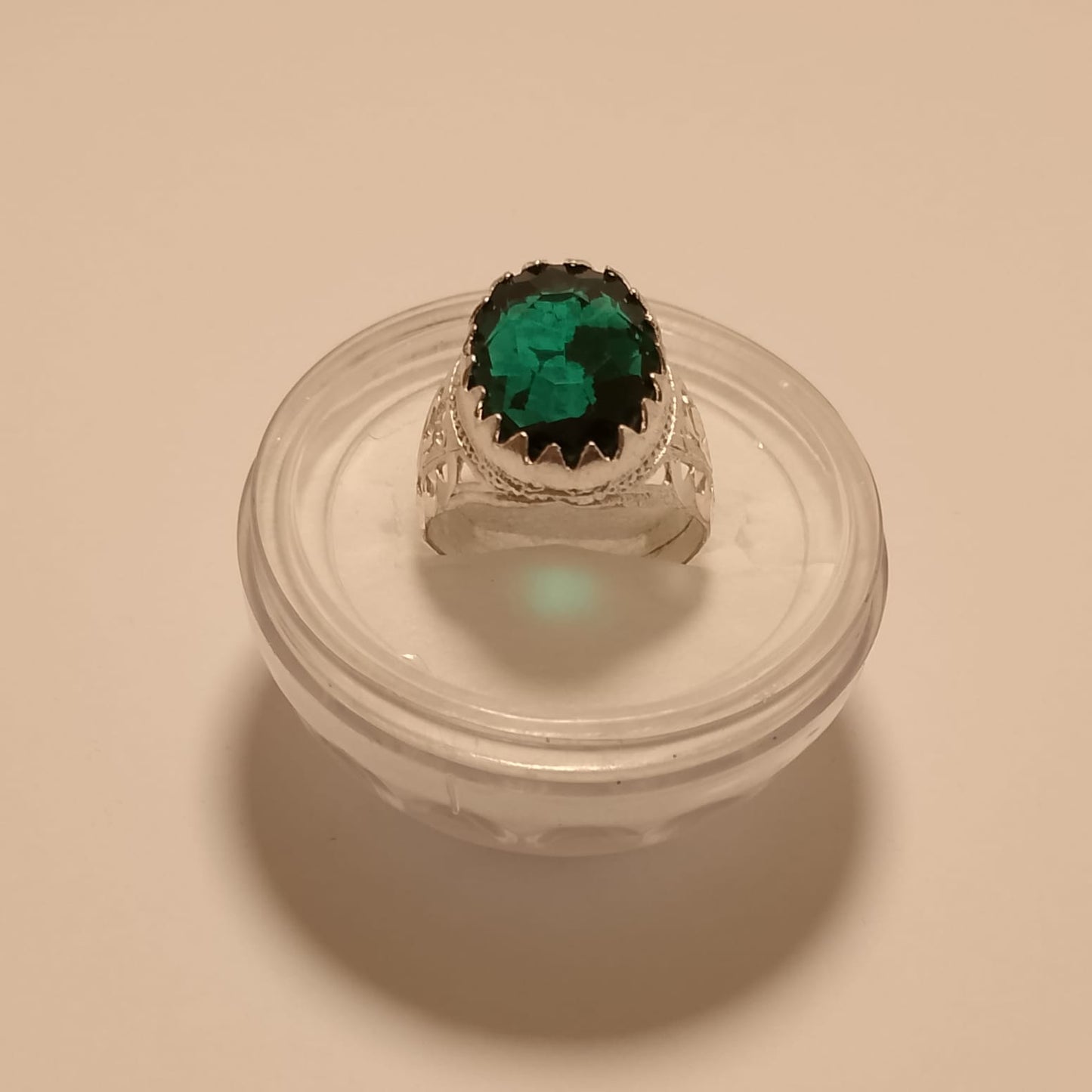22 Carats Green Calcite Ring, Step Cut, Size 16