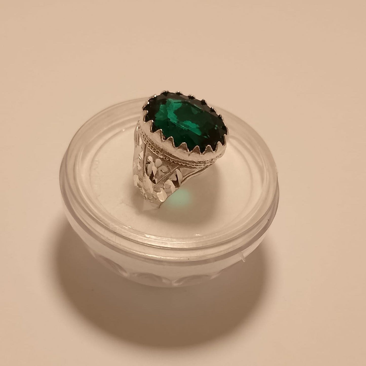 22 Carats Green Calcite Ring, Step Cut, Size 16