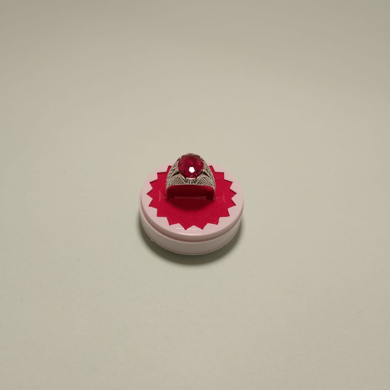 22 Carats Red Aqiq Ring, Cabashon Cut, Size 18