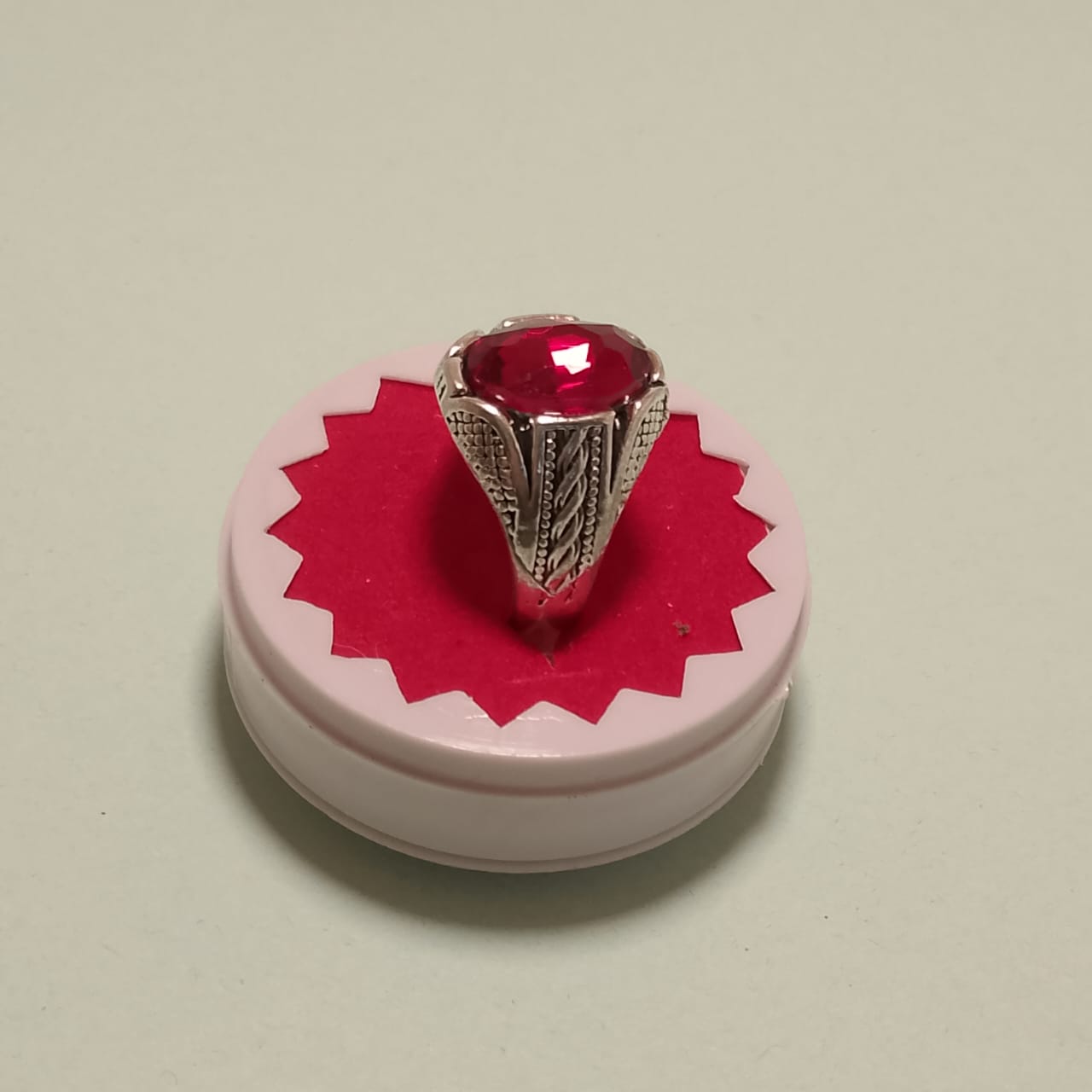 22 Carats Red Aqiq Ring, Cabashon Cut, Size 18