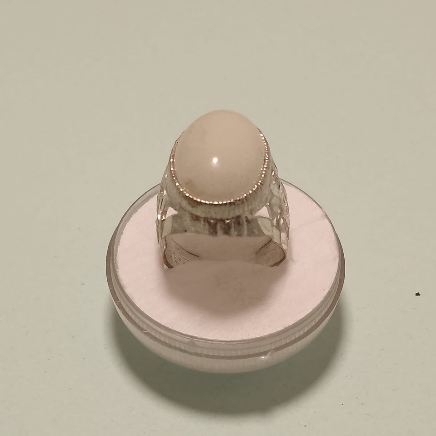 23 Carats Moonstone Ring, Cabachon Cut