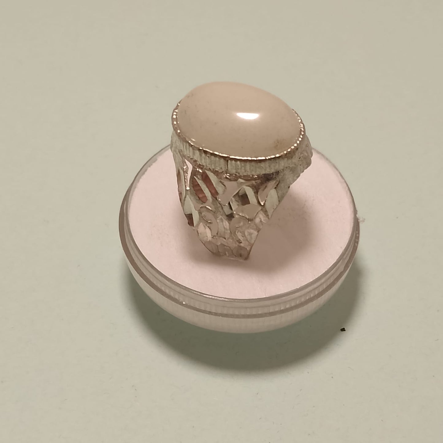 23 Carats Moonstone Ring, Cabachon Cut