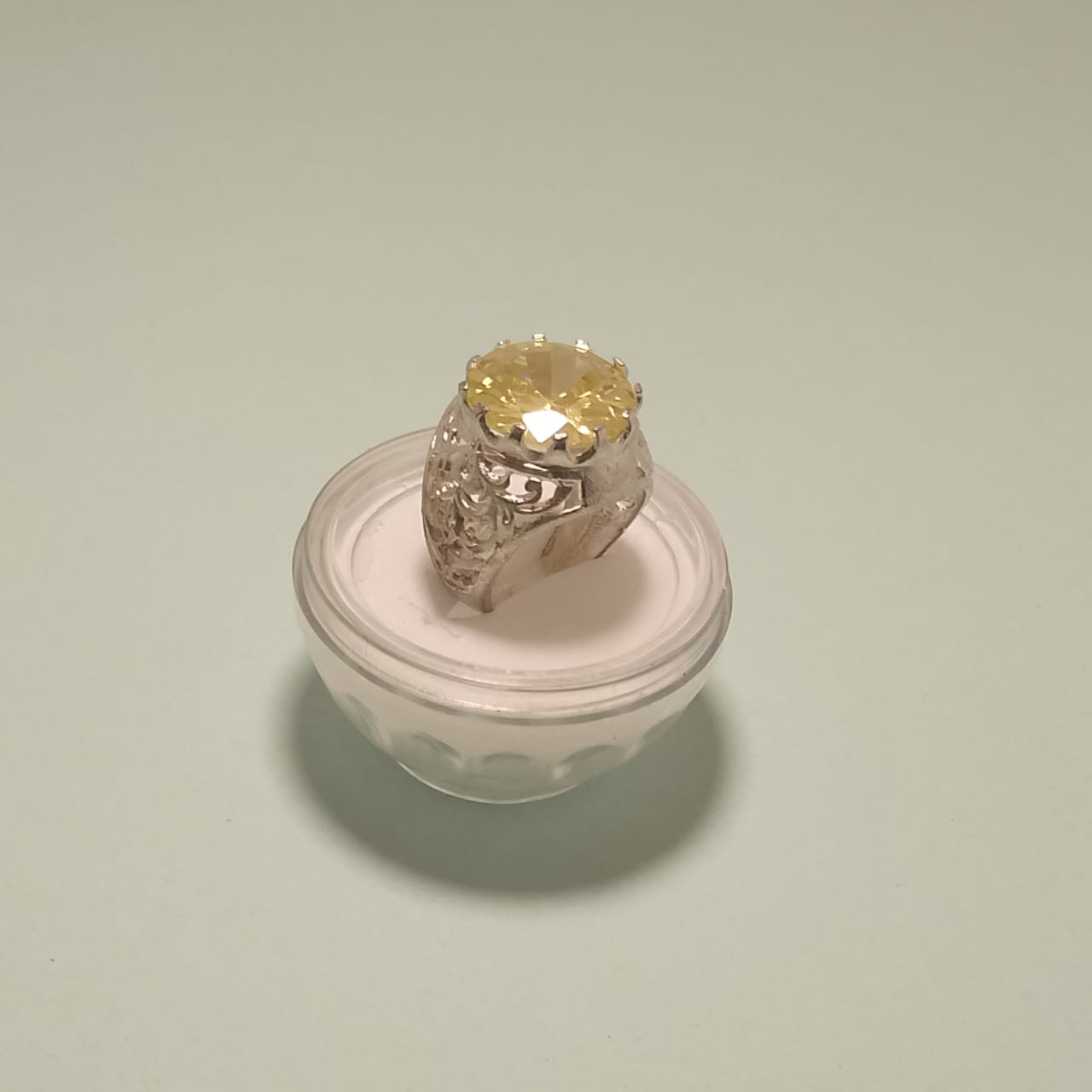 25 Carats Sheelite Ring, Step Cut, Size 19