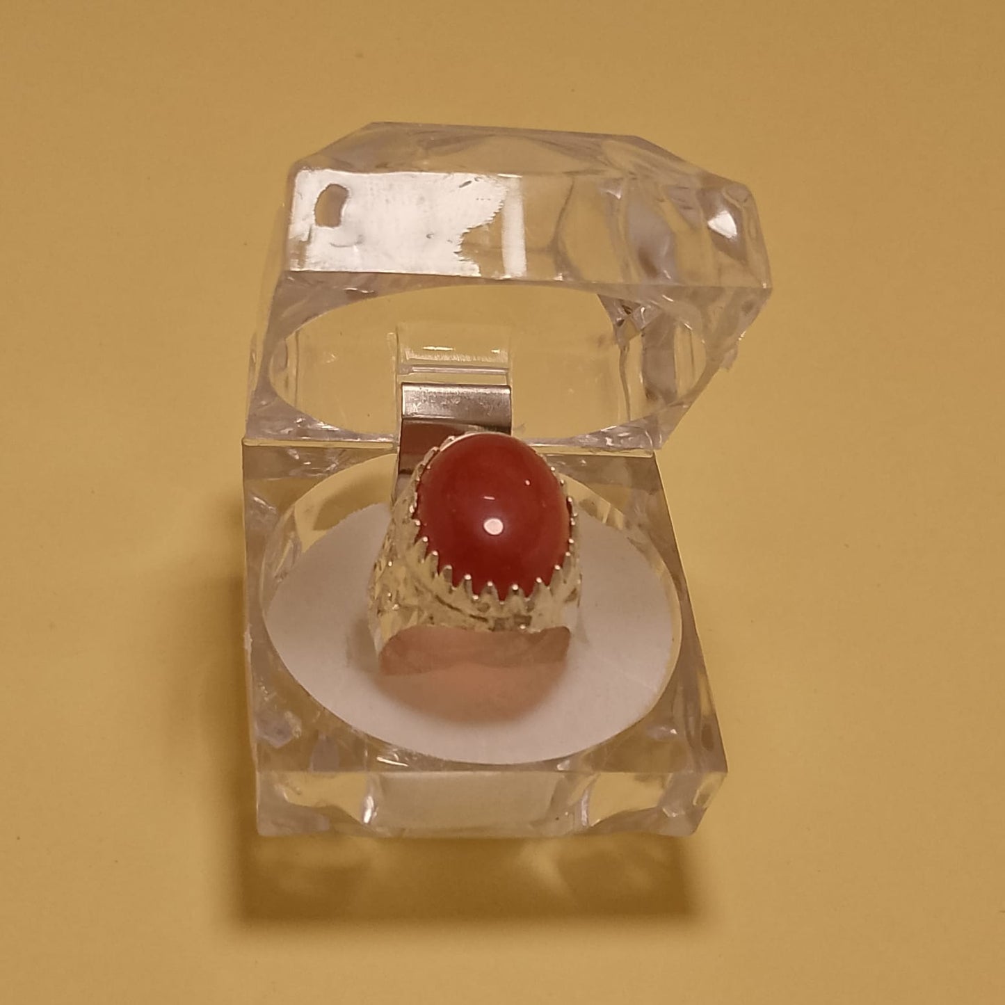 30 Carats Red Aqiq Ring, Cabachon Cut, Size 17