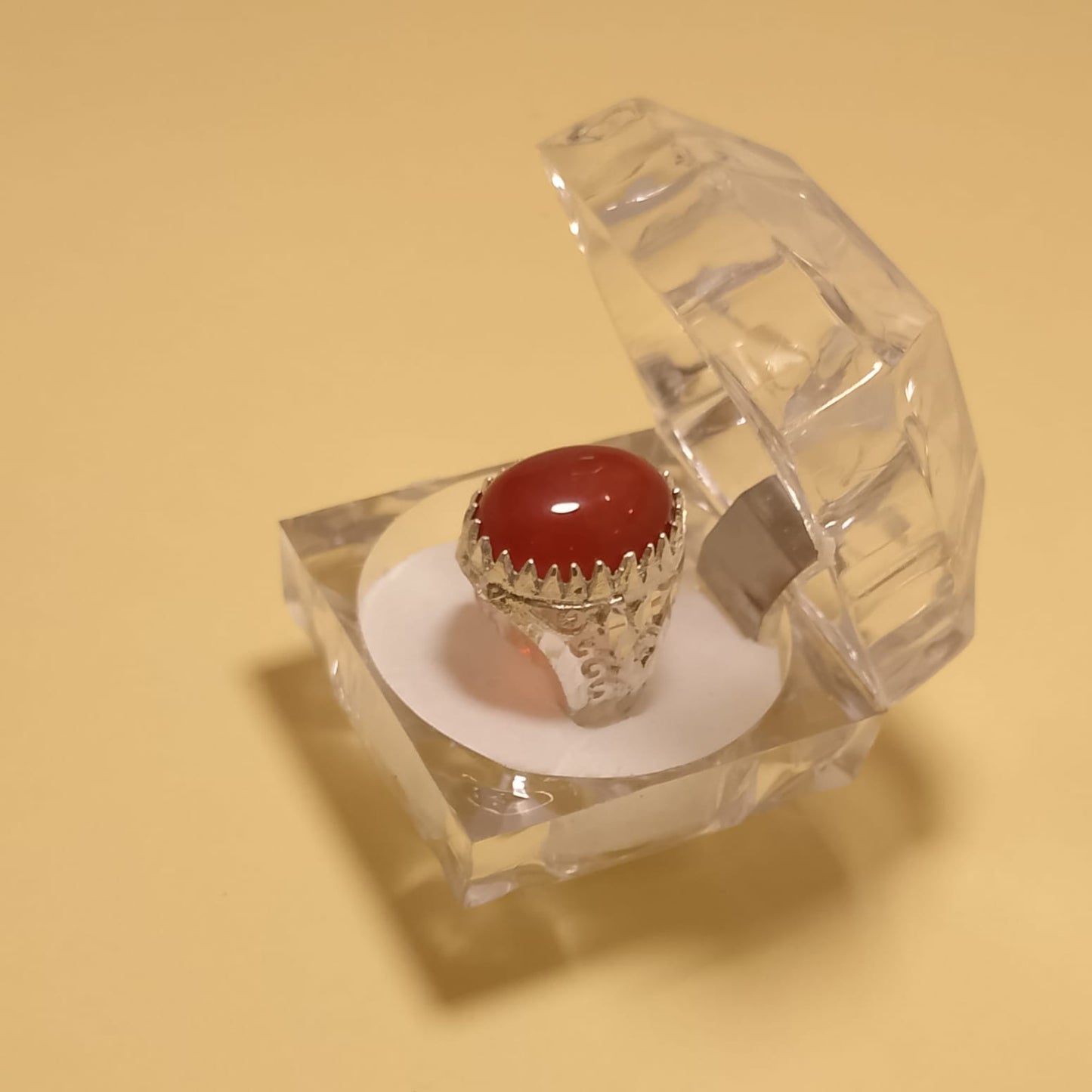 30 Carats Red Aqiq Ring, Cabachon Cut, Size 17