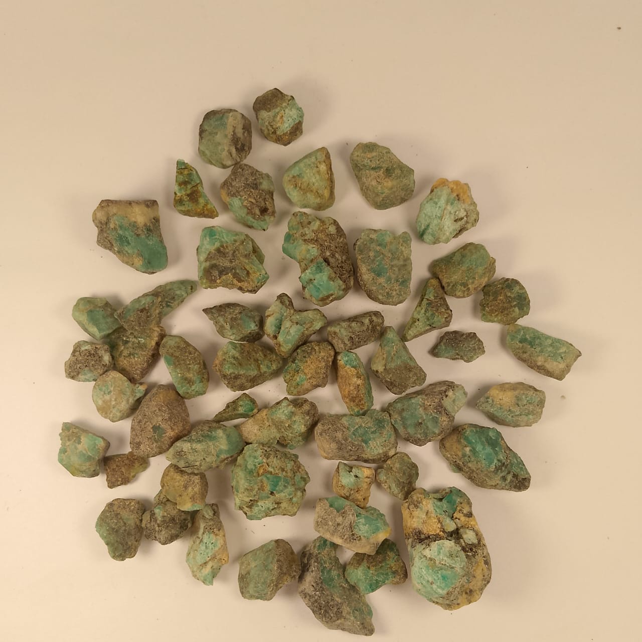 Emerald Of Afghanistan | Lot of 900 carats| Rs 45 per Carat