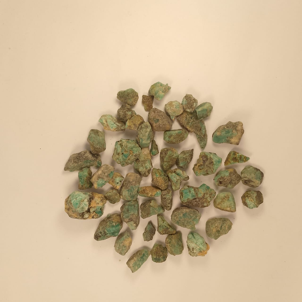 Emerald Of Afghanistan | Lot of 900 carats| Rs 45 per Carat