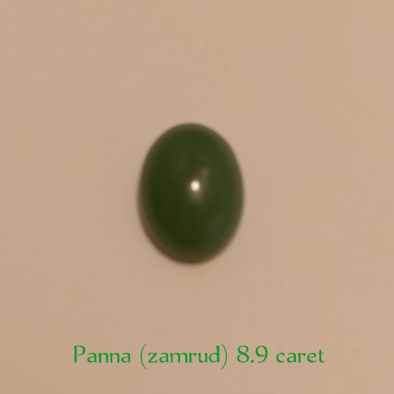 Panna (zamrud) | Cabachon | Vitreous green color