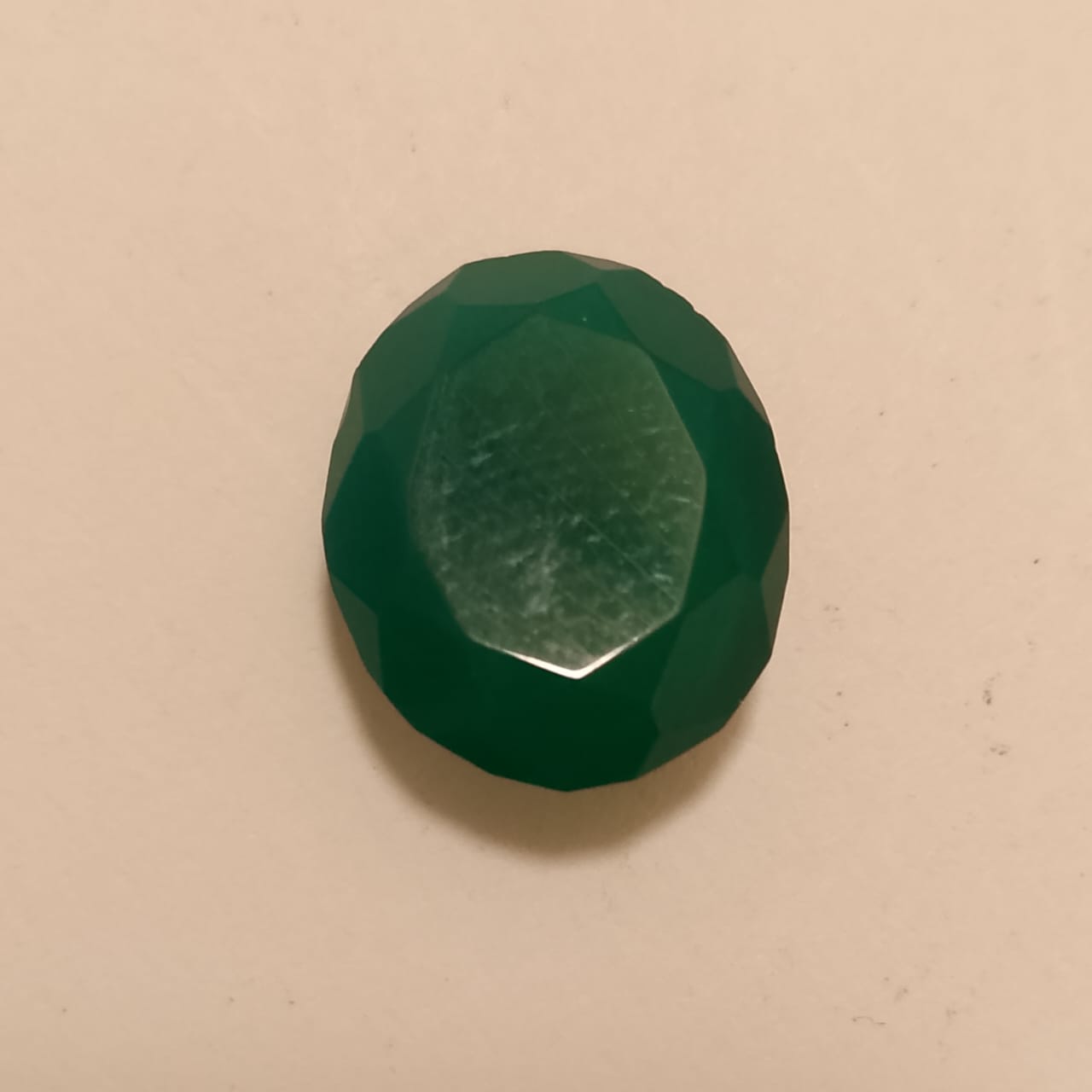 Panna (zamrud) | Oval Shape Step Cutting | Vitreous Dark Green
