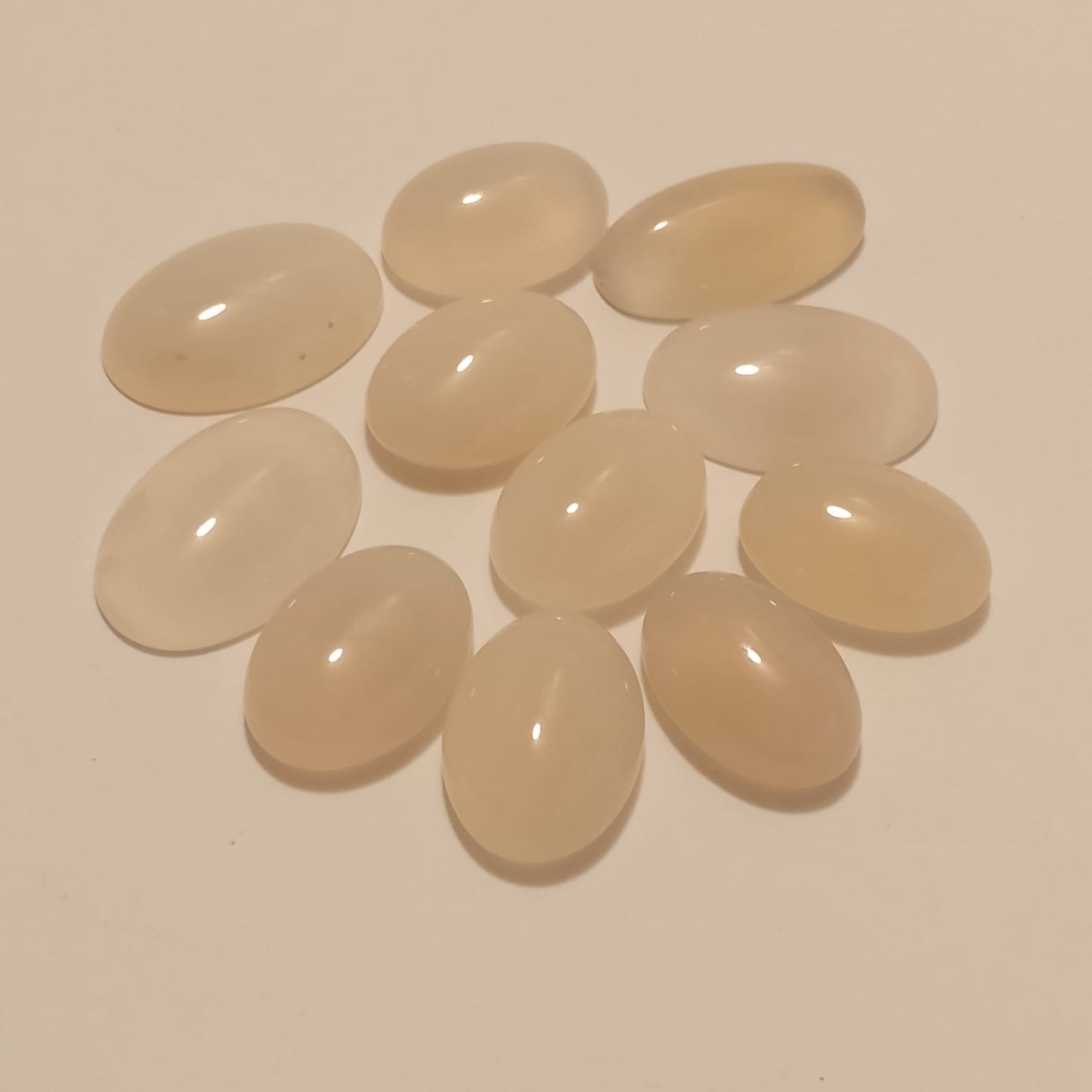 Pukhraj Light | Cabochon Cutting | 5-35 Carats