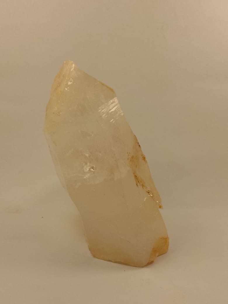 Quartz crystal | 77g | Rs20/g