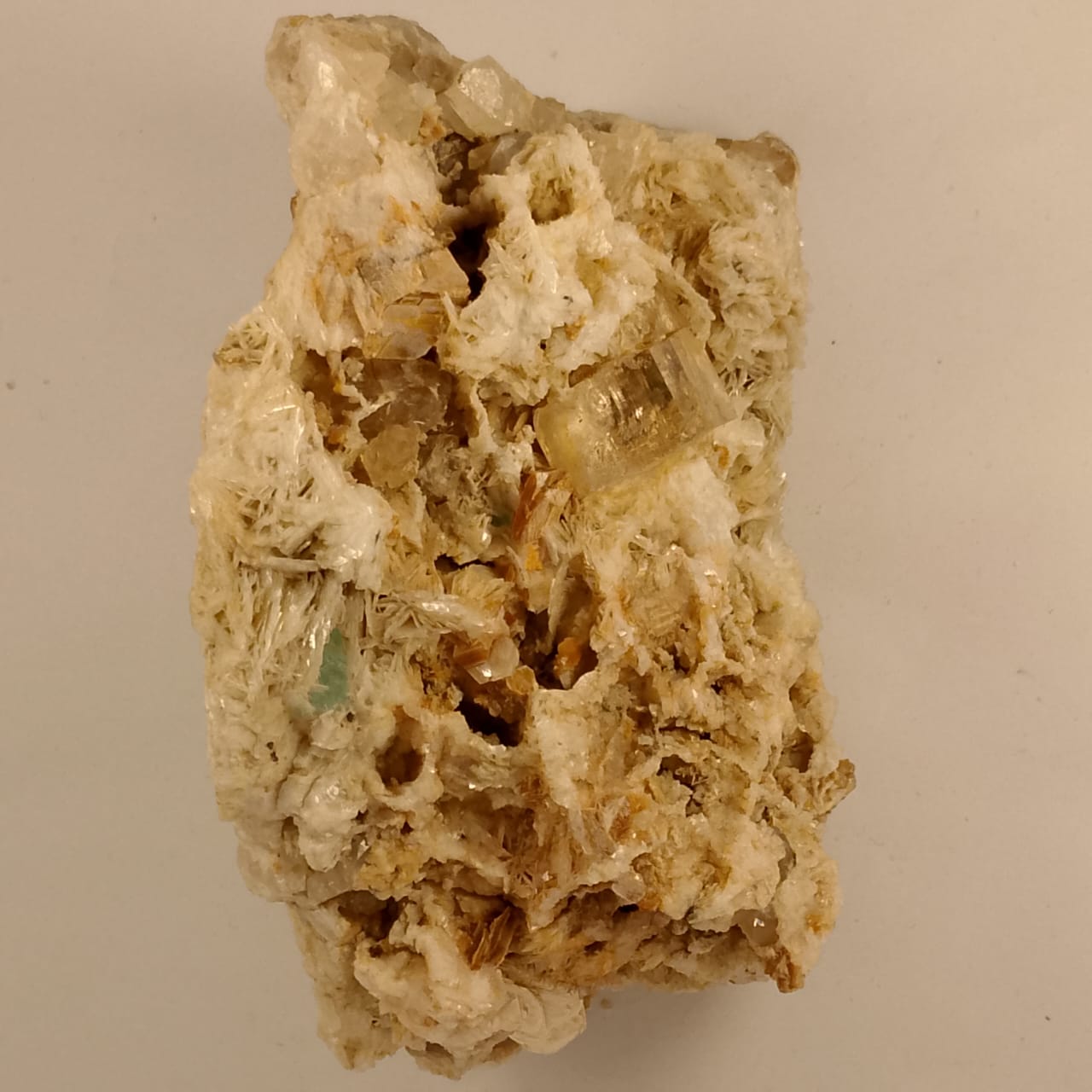 Specimen 12 | 4060 carats | Rs 65 per ct.