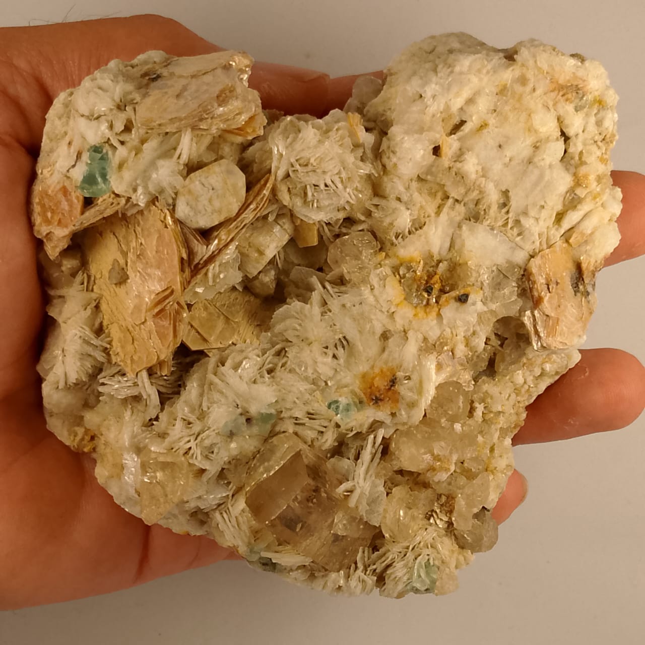 Specimen 13 | 2630 carats | Rs 65 per ct.
