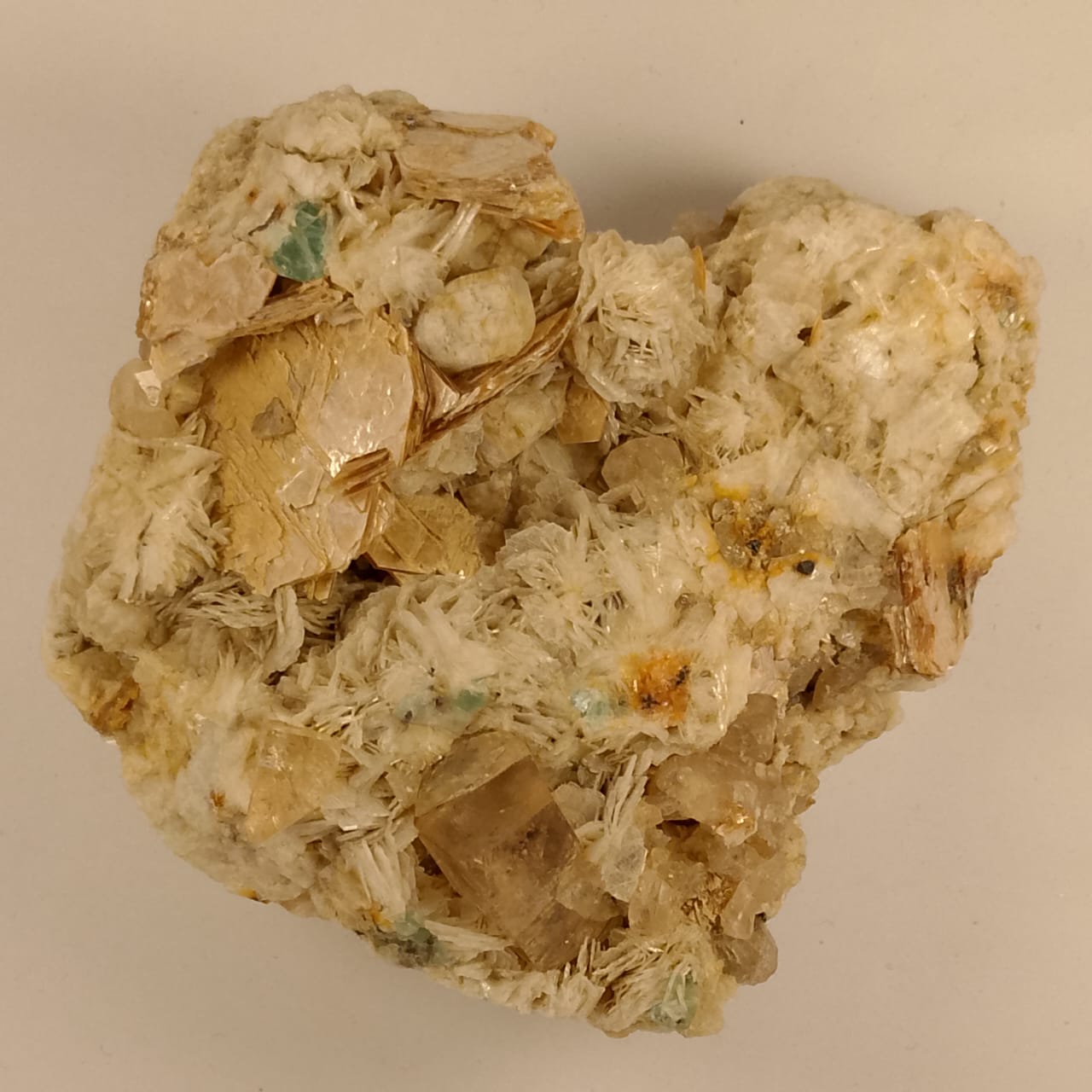 Specimen 13 | 2630 carats | Rs 65 per ct.