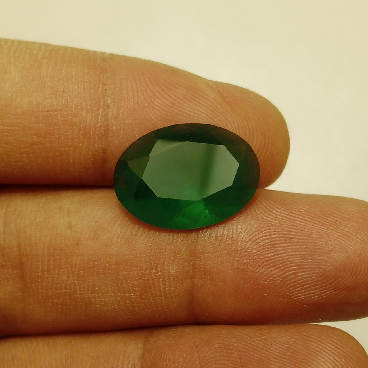 Panna (zamrud) | Step Cutting | Vitreous Dark Green color