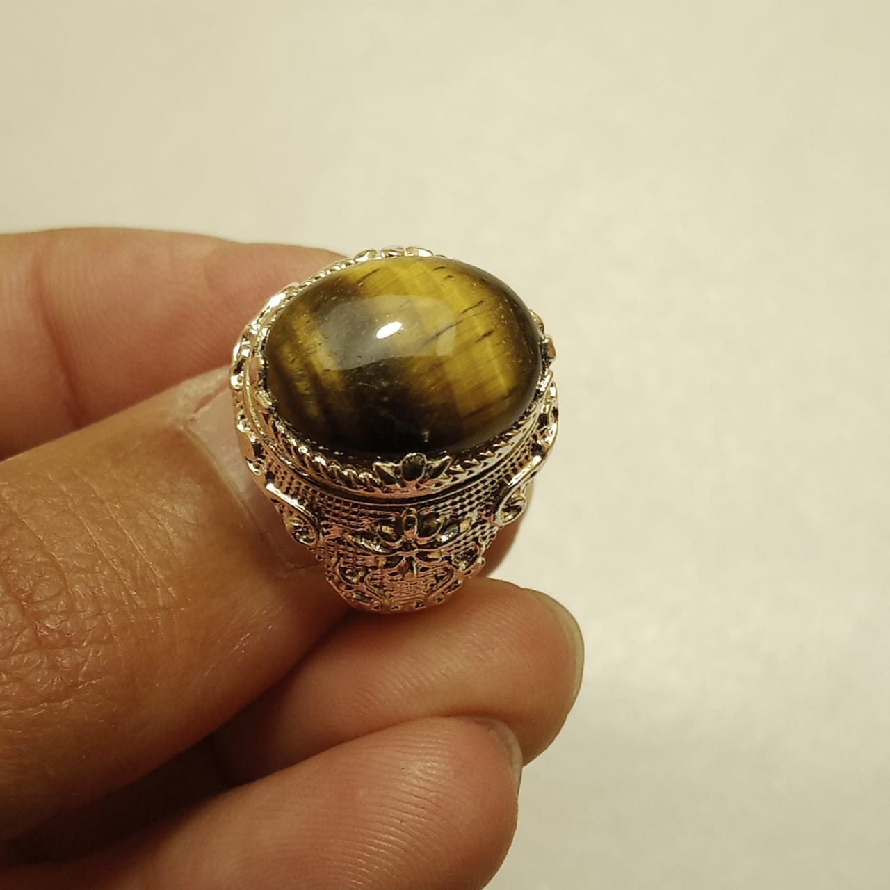 14 Carats Tiger Eye Ring | Cabochon Cut | Italian Style