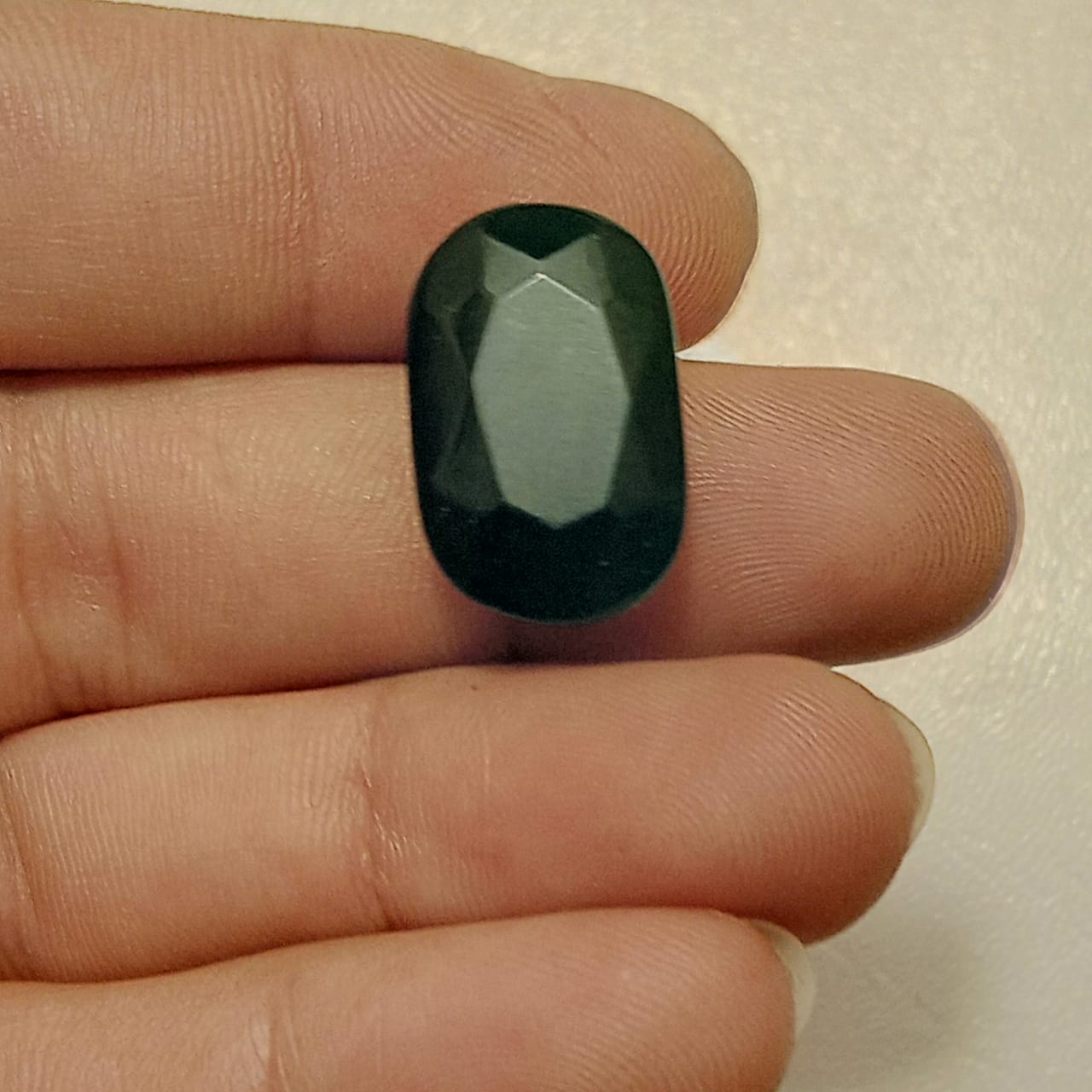 Panna (zamrud) | Step Cutting | Vitreous Dark Green color