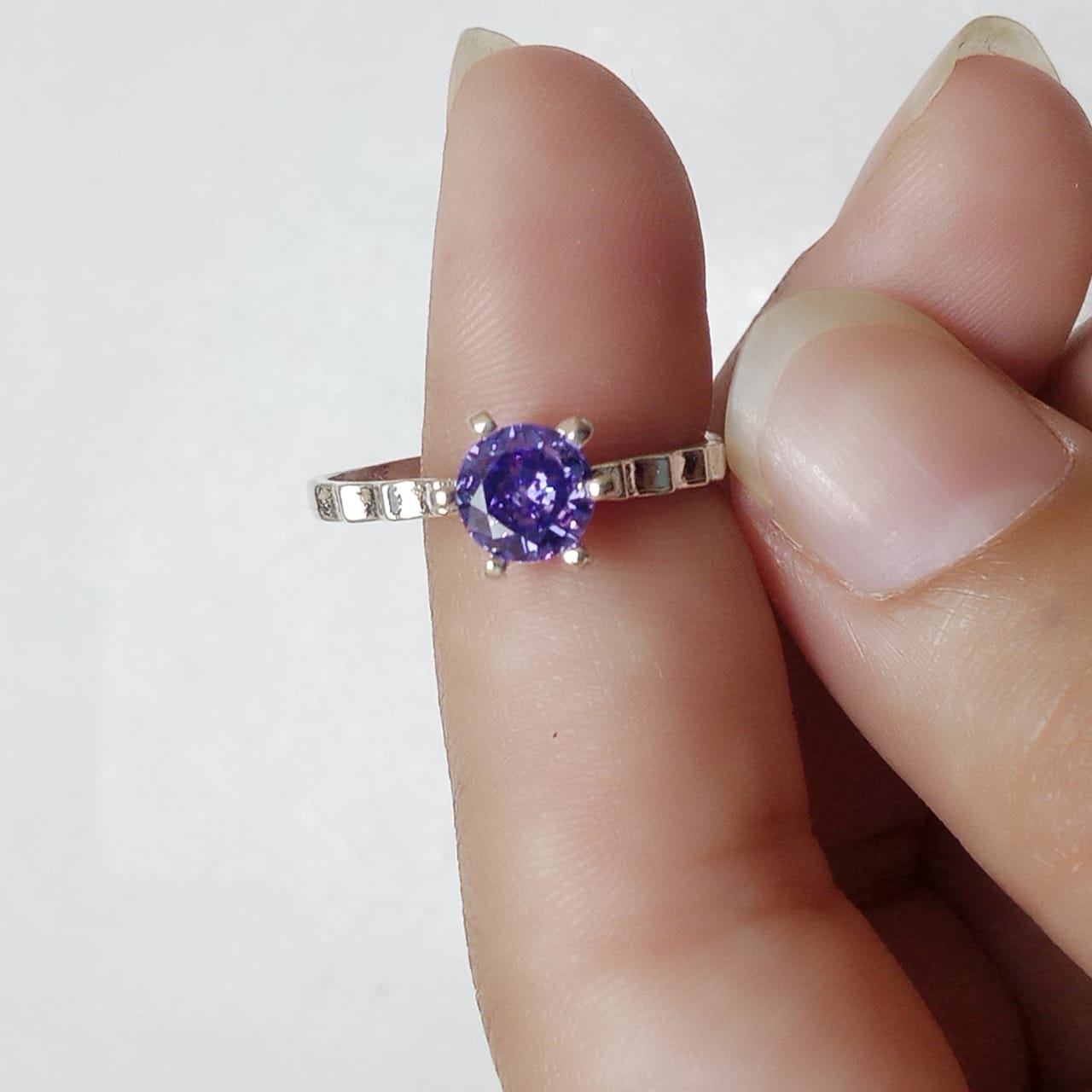 Neelam Female Ring | Diamond Cut | CODE N-20