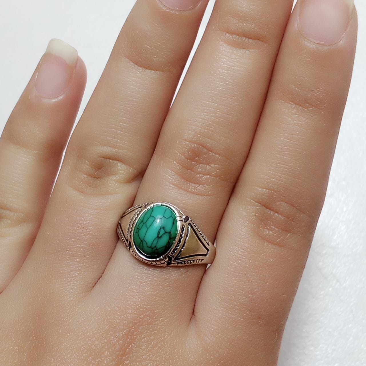 5 Carat Hussaini Ferooza Ring, Cabashon Cut