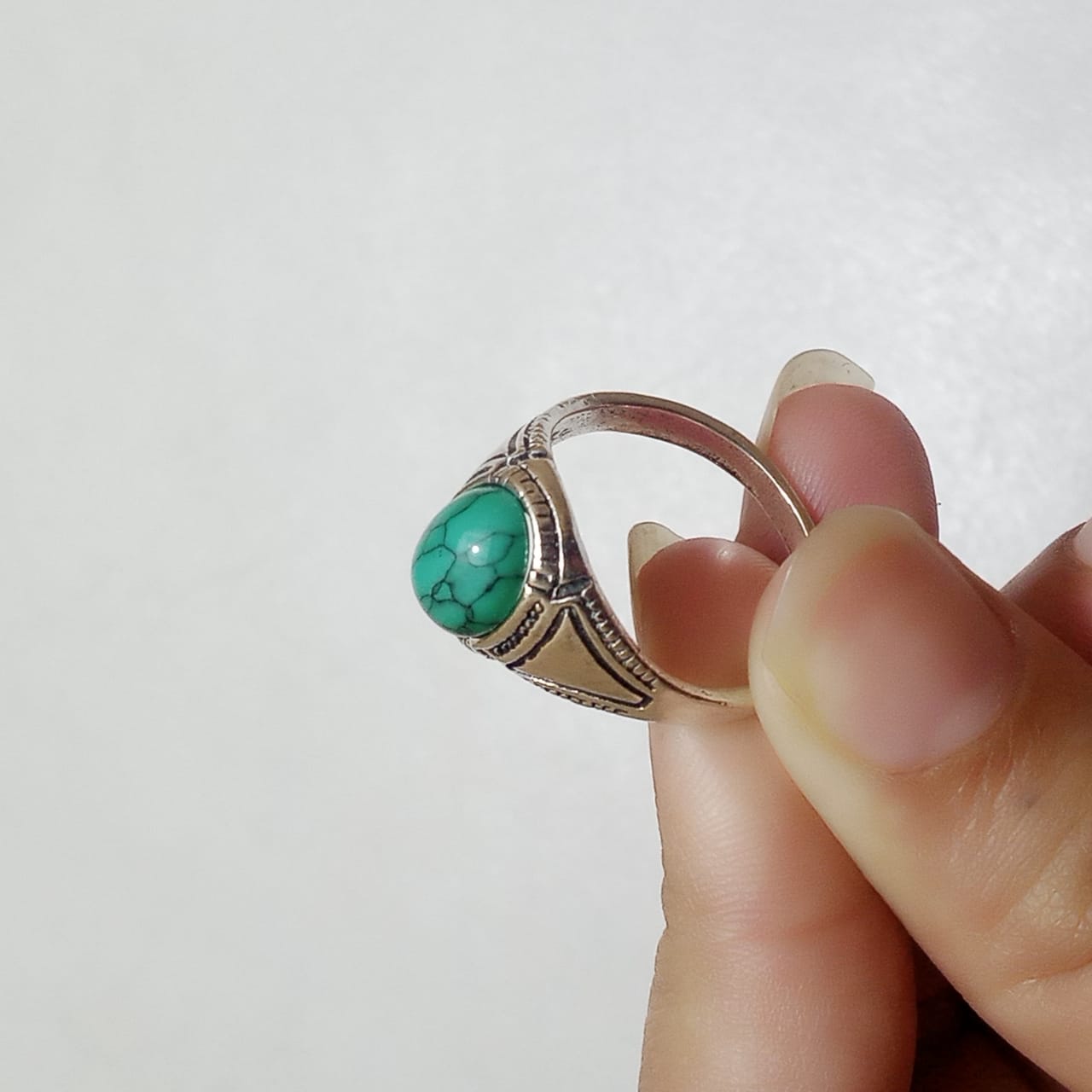 5 Carat Hussaini Ferooza Ring, Cabashon Cut