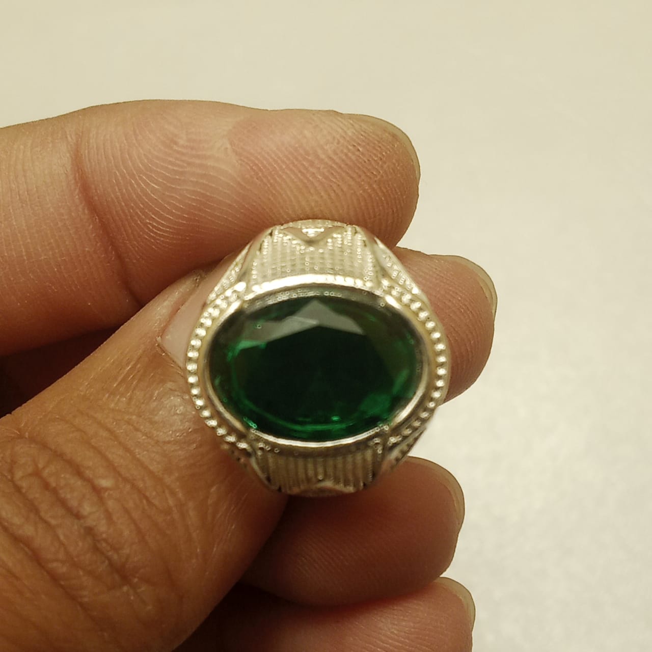 9 Carat Emerald Ring | Step Cut Zamrud Panna | Italian Style Ring
