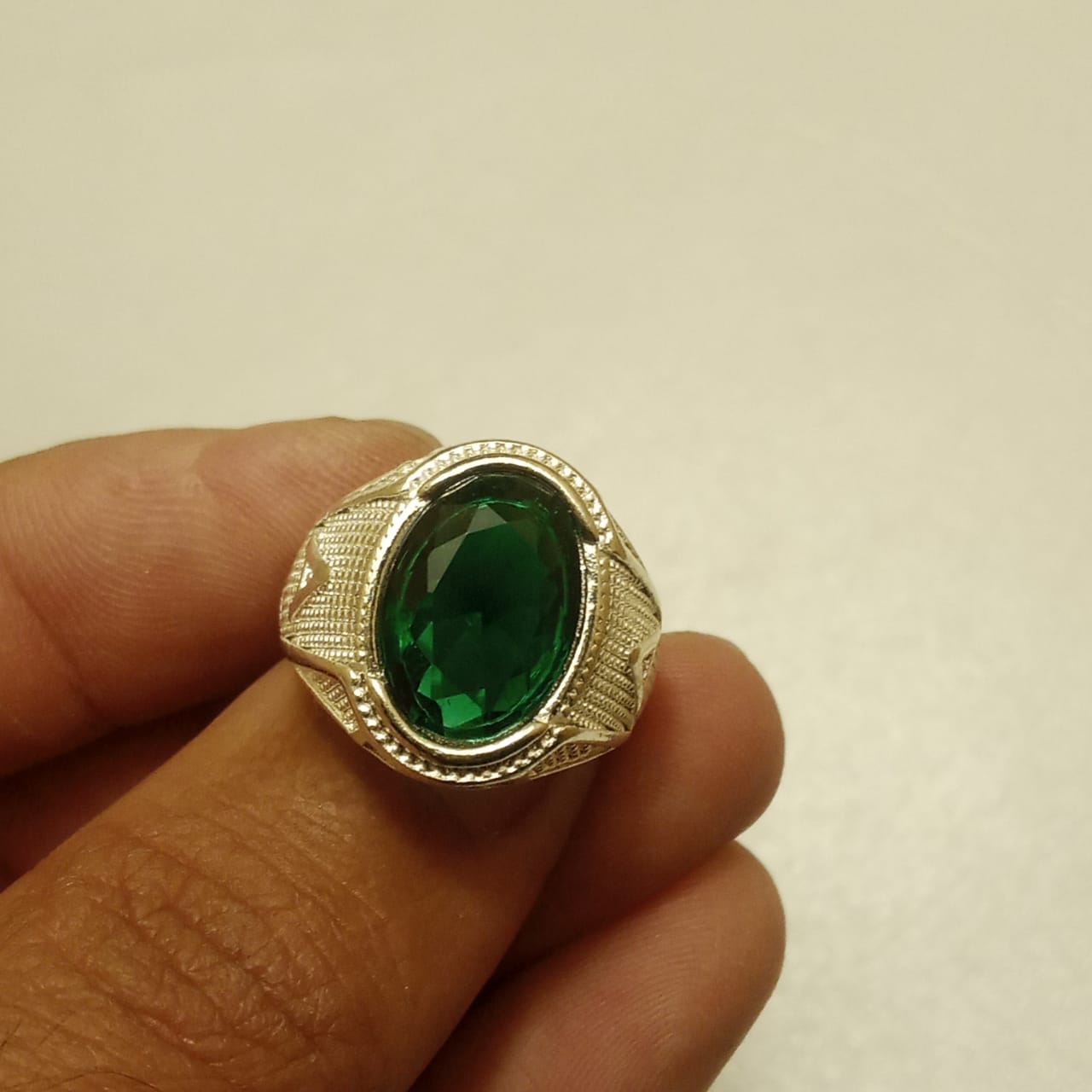 9 Carat Emerald Ring | Step Cut Zamrud Panna | Italian Style Ring