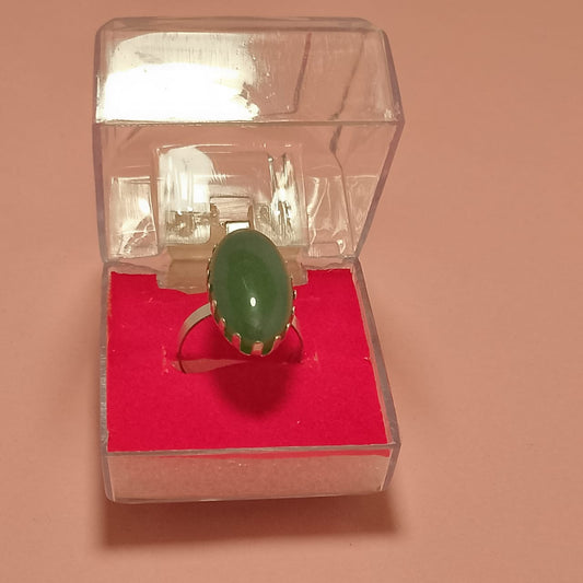 20 Carats Green Aqiq Ring, Cabashon Cut, Size 17