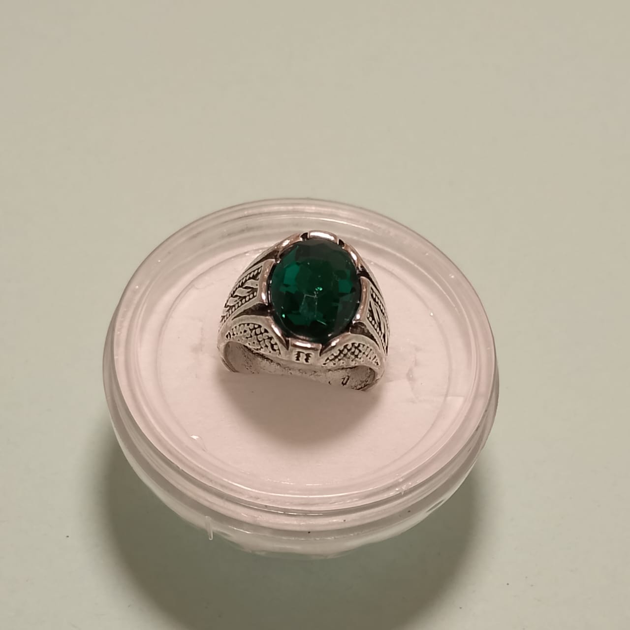 10 Carats Green Emerald Ring, Step Cut