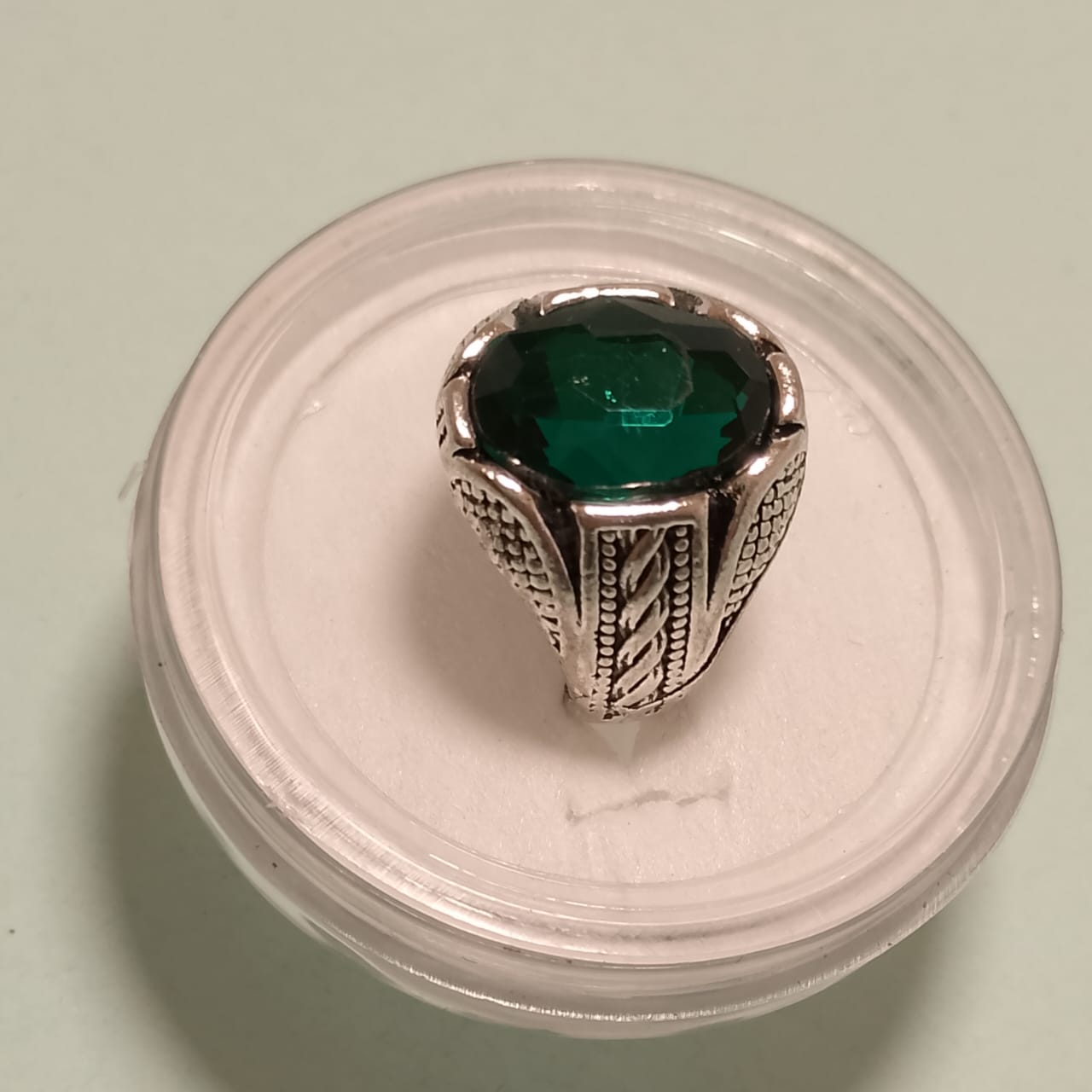 10 Carats Green Emerald Ring, Step Cut