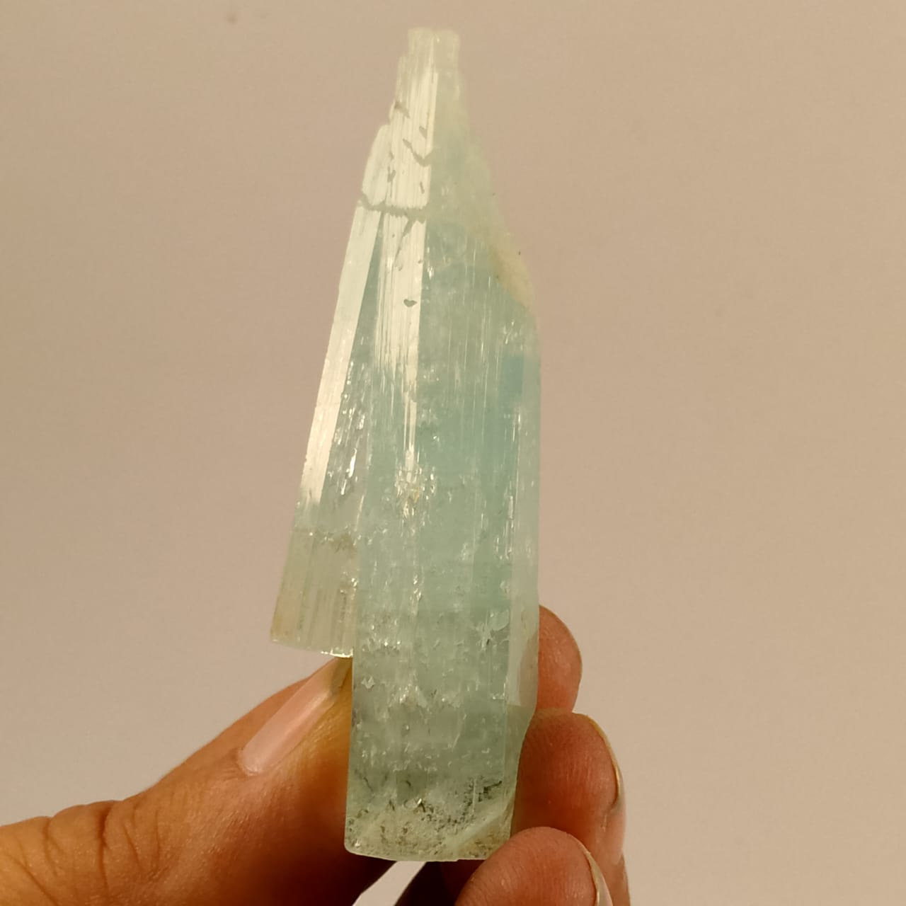 Aquamarine crystal | 163 ct | Rs. 1500 Per Carat