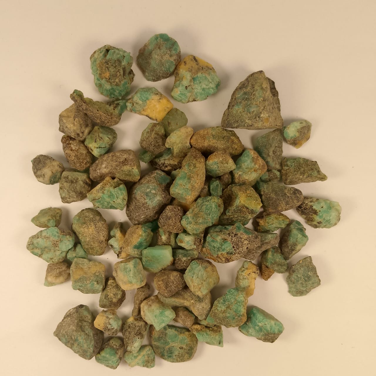 Emerald Of Afghanistan | Lot of 710 carats| Rs 50 per Carat