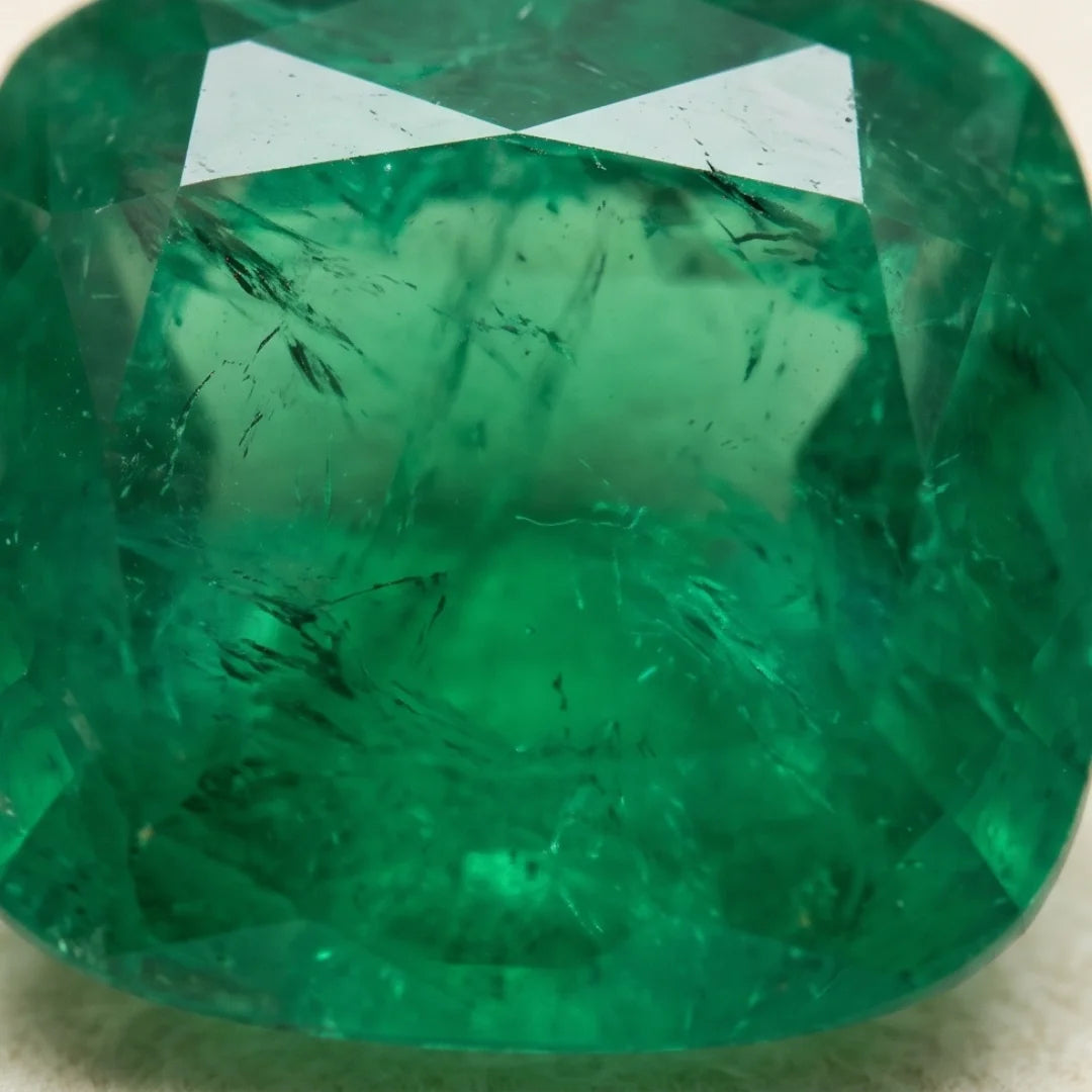 20.6 carat Zamrud | Step Cutting | Vitreous Dark Green color