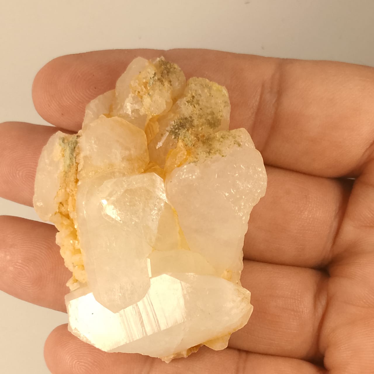 Quartz Specimen 26 | 290 carats | Rs 35 per ct.