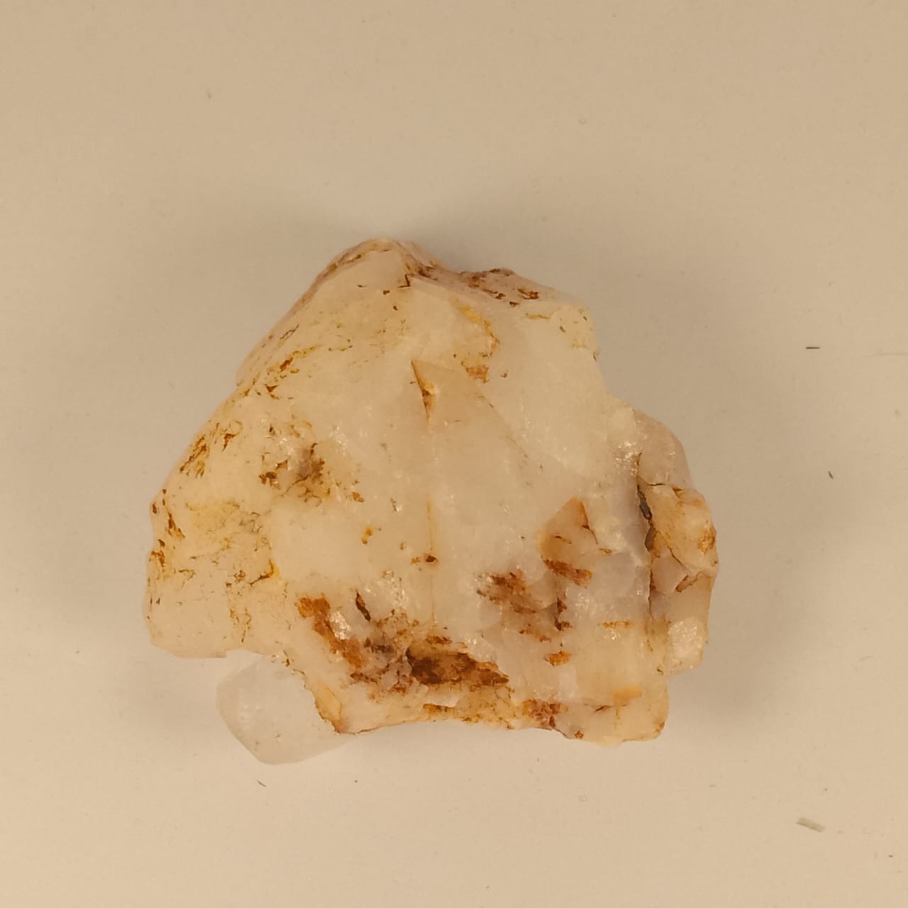 Quartz Specimen 27 | 410 carats | Rs 25 per ct.