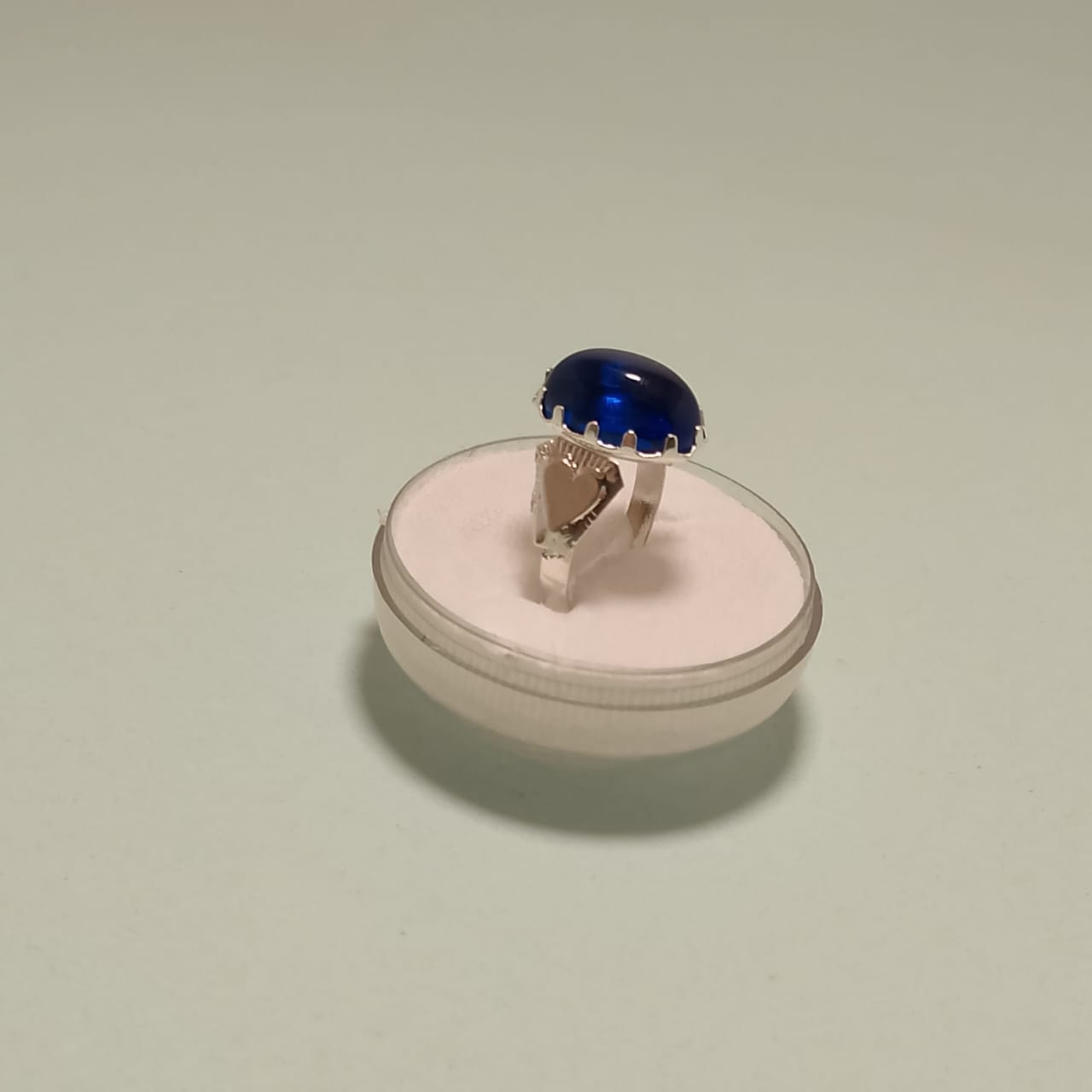 10 Carats Aqeeq Ring, Cabchon Cut
