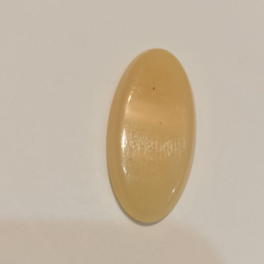 Pukhraj | Light Yellow Sapphire | Oval shape Cabachon Cutting