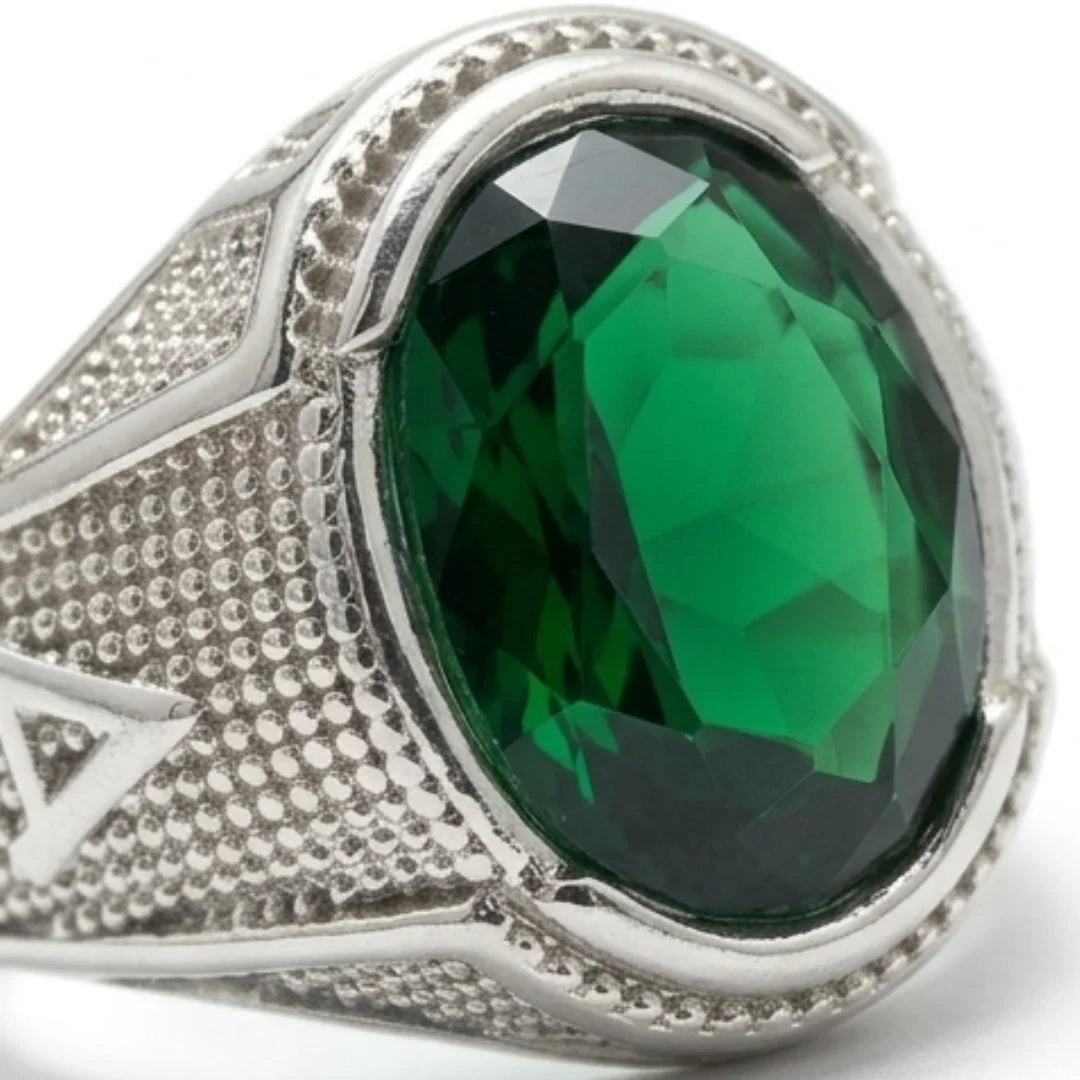 9 Carat Emerald Ring | Step Cut Zamrud Panna | Italian Style Ring