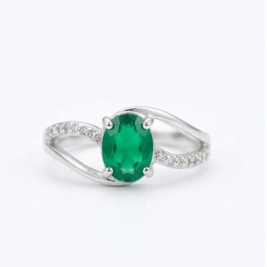 Emerald Female Ring | Step Cut Panna | CODE E-13